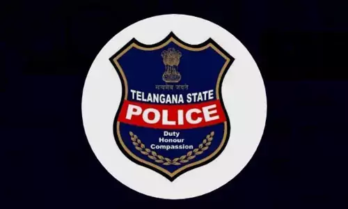 15 ఎకరాలు రాసిచ్చినా తల్లిదండ్రులను వేధిస్తున్న CI.. డీజీపీకి వృద్ధ దంపతుల కంప్లైంట్