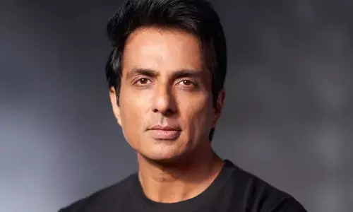 Sonu Sood: బంగ్లాలో హిందువులపై దాడులు.. ఆదుకుంటానంటూ హీరో సోనూ సూద్ పోస్ట్