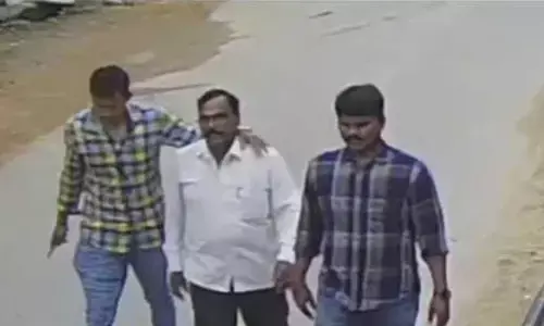 Kidnap : బాన్సువాడలో పోస్టుమాస్టర్ కిడ్నాప్ కలకలం..