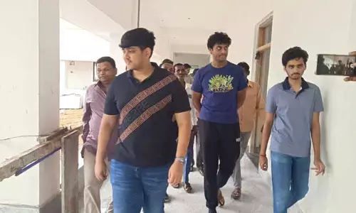 KCRs grandson Himanshu : మాక్లూరును సందర్శించిన కేసీఆర్ మనుమడు..