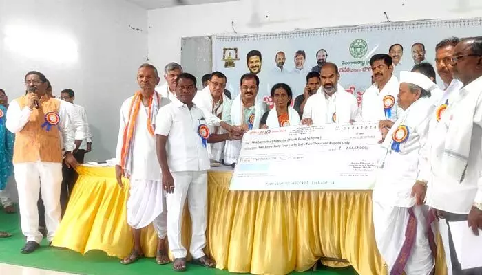 Whip Adi Srinivas : సిరిసిల్లకు మంచిరోజులు రాబోతున్నాయి Whip Adi Srinivas : సిరిసిల్లకు మంచిరోజులు రాబోతున్నాయి