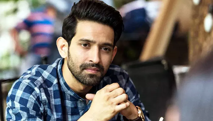 Vikrant Messi: మా అమ్మ సలహాతోనే సహజీవనంలో ఉన్నాం.. యంగ్ నటుడు షాకింగ్ కామెంట్స్ Vikrant Messi: మా అమ్మ సలహాతోనే సహజీవనంలో ఉన్నాం.. యంగ్ నటుడు షాకింగ్ కామెంట్స్