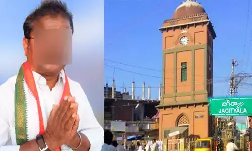 పేరుకు వార్డు కౌన్సిలర్.. చేసేది పాడు పనులు..!