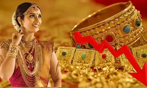Gold Rates: శ్రావణ మాసంలో మహిళలకు బంపర్ న్యూస్.. భారీగా తగ్గిన బంగారం ధరలు
