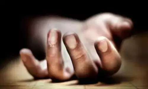 ఇడుపులపాయ ట్రిపుల్ ఐటీలో విషాదం.. బాపట్ల జిల్లా విద్యార్థిని సూసైడ్