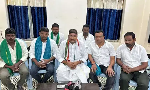 SRSP officials : బీఆర్ఎస్ కనుసన్నలో ఎస్సారెస్పీ అధికారులు..
