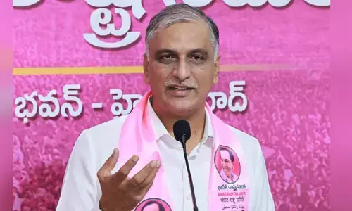 Harish Rao: కేంద్రం నిధులు దారిమళ్లిస్తున్నరు .. రాష్ట్ర ప్రభుత్వంపై హరీశ్‌రావు ఆరోపణలు