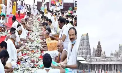 యాదాద్రికి.. రికార్డ్ స్థాయిలో హుండీ ఆదాయం