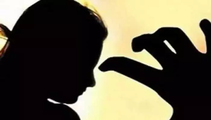 ఏడేళ్ల బాలికపై లైంగిక దాడికి యత్నం ఏడేళ్ల బాలికపై లైంగిక దాడికి యత్నం
