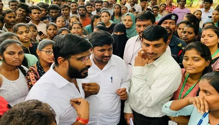 Balmoor Venkat: గత ప్రభుత్వానికి చిత్తశుద్ధి లేకనే చేయలేదు.. కాంగ్రెస్ ఎమ్మెల్సీ Balmoor Venkat: గత ప్రభుత్వానికి చిత్తశుద్ధి లేకనే చేయలేదు.. కాంగ్రెస్ ఎమ్మెల్సీ
