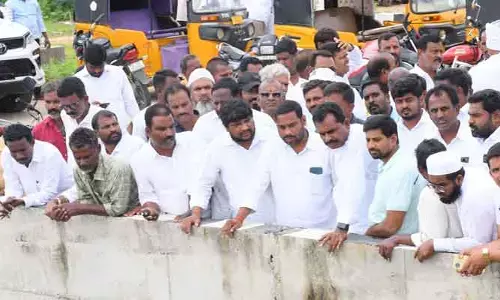 ప్రతి ఎకరాకు సాగునీరు అందిస్తాం