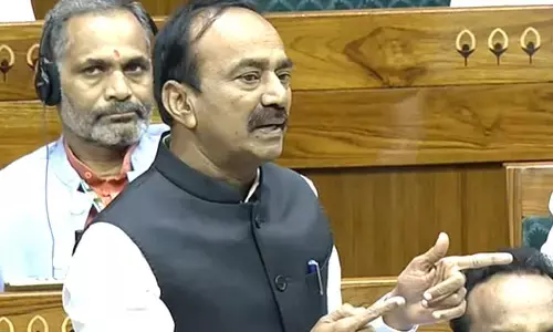 తెలంగాణలో అండర్ పాస్, ఓవర్ బ్రిడ్జిల నిర్మాణం చేపట్టాలి