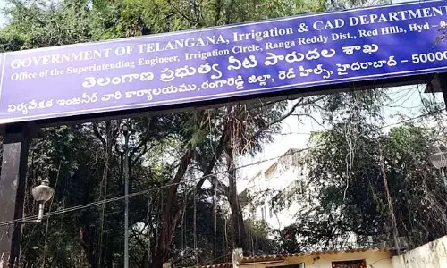 సగం మంది రిటైర్డ్ ఉద్యోగులు ఇంటికే.. మళ్ళీ అవకాశమివ్వని ఇరిగేషన్ శాఖ