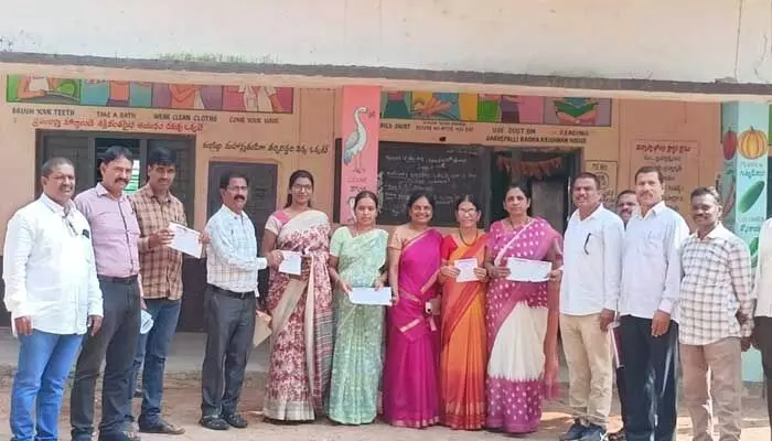 PRC : పెండింగ్ డీఏలు మంజూరు చేసి పీఆర్సీ ప్రకటించాలి.. PRC : పెండింగ్ డీఏలు మంజూరు చేసి పీఆర్సీ ప్రకటించాలి..