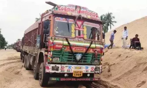 ఇసుక కాంట్రాక్టర్ల ఇష్టారాజ్యం..!