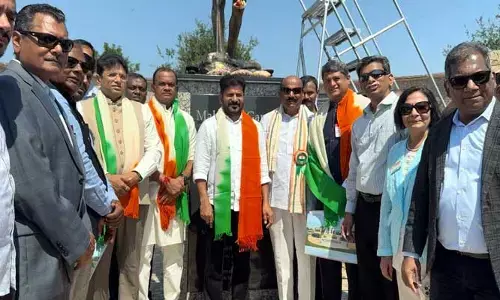 America : డల్లాస్ లోని మహాత్మాగాంధీ స్మారక స్థలిని సందర్శించిన సీఎం రేవంత్ రెడ్డి బృందం
