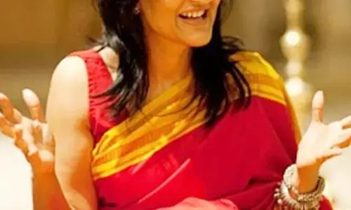 SEEMA ANAND: నోరు తెరిస్తే శృంగారం గురించే మాట్లాడుతుంది.. ఇంతకీ ఎవరీమె?నెట్టింట హాట్ టాపిక్‌గా మారిన మహిళ