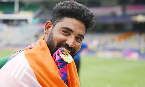 మాట నిలబెట్టుకున్న సర్కార్.. ఖరీదు కాలనీలో ఇంటి స్థలం కేటాయింపు