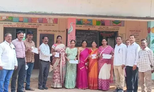 PRC : పెండింగ్ డీఏలు మంజూరు చేసి పీఆర్సీ ప్రకటించాలి..