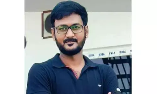 యువ జ‌ర్న‌లిస్టు యోగి ఆత్మ‌హ‌త్య‌.. కూతురుకు ఉరేసిన వైనం