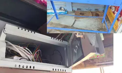 దొంగల హల్ చల్.. రెండు షాపుల్లో చోరీ..