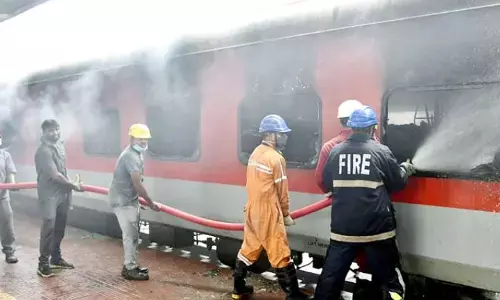 బ్రేకింగ్ న్యూస్.. ఏపీలో ఘోర రైలు ప్రమాదం!