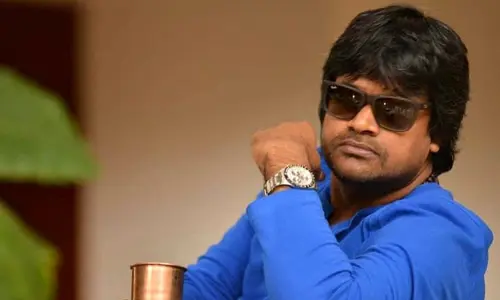 అసలు నువ్వు ఏం అనుకుని రీమేక్ సినిమాలు తీస్తున్నావ్ అంటూ నెటిజన్ పోస్ట్.. స్ట్రాంగ్ కౌంటర్ ఇచ్చిన హరీష్ శంకర్
