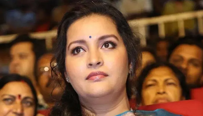 Renu Desai: రేణు దేశాయ్కు టాలీవుడ్ హీరో సాయం.. రీల్, రియల్ లైఫ్ హీరో అంటూ పోస్ట్ Renu Desai: రేణు దేశాయ్కు టాలీవుడ్ హీరో సాయం.. రీల్, రియల్ లైఫ్ హీరో అంటూ పోస్ట్