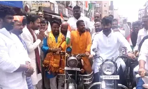 ప్రతి ఇంటిపై జాతీయ పతాకాన్ని ఎగురవేయాలి