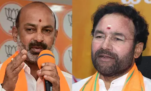 కేంద్ర మంత్రులు ఇద్దరూ అసమర్థులే.. బీఆర్ఎస్ నేత షాకింగ్ కామెంట్స్