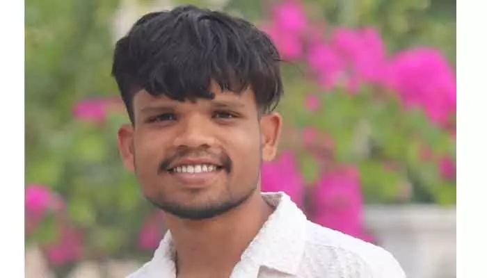 ఆత్మహత్య చేసుకున్న డిగ్రీ స్టూడెంట్ ఆత్మహత్య చేసుకున్న డిగ్రీ స్టూడెంట్