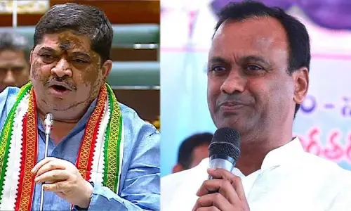 మంత్రి పొన్నం ప్రభాకర్‌ను కలిసిన కోమటిరెడ్డి