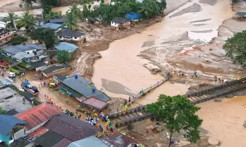 Wayanad Floods: వయనాడ్‌ బాధితుల రుణాలు మాఫీ చేస్తామని కేరళ బ్యాంక్ ప్రకటన