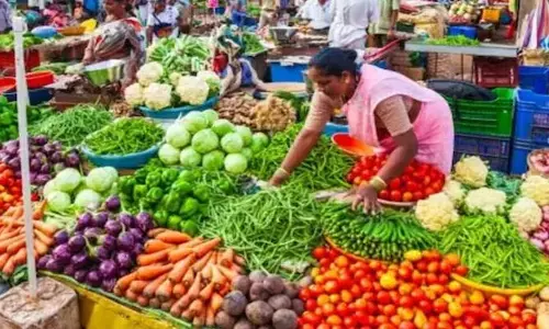 Retail Inflation: ఐదేళ్ల కనిష్టానికి దిగొచ్చిన రిటైల్ ద్రవ్యోల్బణం
