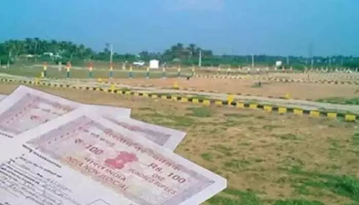 అసైన్ల్ భూములను మింగేస్తున్న రియల్ వ్యాపారులు.. అసైన్ల్ భూములను మింగేస్తున్న రియల్ వ్యాపారులు..