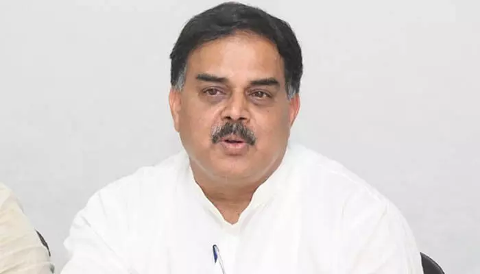 Nadendla Manohar: తనిఖీల విషయంలో వెనక్కి తగ్గేది లేదు: మంత్రి నాదెండ్ల కీలక వ్యాఖ్యలు Nadendla Manohar: తనిఖీల విషయంలో వెనక్కి తగ్గేది లేదు: మంత్రి నాదెండ్ల కీలక వ్యాఖ్యలు