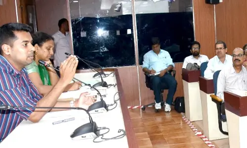 ఉపాధ్యాయులు నైపుణ్యాలను పెంచుకునేలా సూచనలు చేయాలి