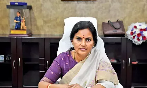 అసెంబ్లీ సమావేశాలకు సమాచారంతో సిద్దంగా ఉండండి :  సీఎస్​ శాంతి కుమారి