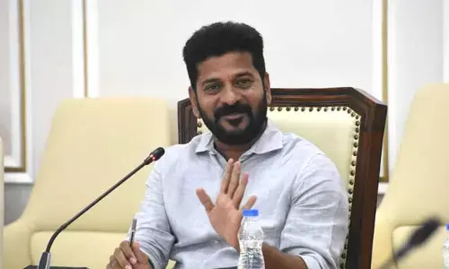CM Revanth Reddy: తెలంగాణకు చేరుకున్న సీఎం రేవంత్ రెడ్డి బృందం