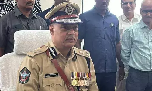 16 మంది ఐపీఎస్‌లకు ఏపీ డీజీపీ షాక్.. తన ఆఫీసులో ఉండాలని ఆదేశం