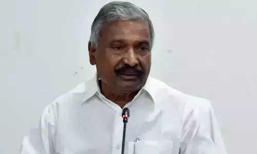 పెద్దిరెడ్డికి హైకోర్టు షాక్.. నోటీసులు జారీ