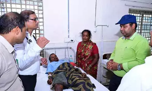 రోగులకు టెస్టులు త్వరగా చేయాలిః కలెక్టర్ రాహుల్ రాజ్