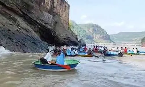 Srisailam Reservoir:శ్రీశైలం జలాశయం పరిసరాల్లో చేపల వేట నిషేధం