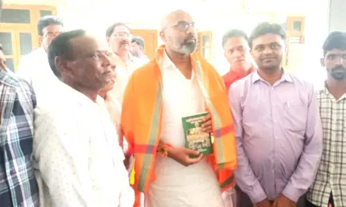 ఆనాటి కట్టడాలు చరిత్రకు ఆధారాలు