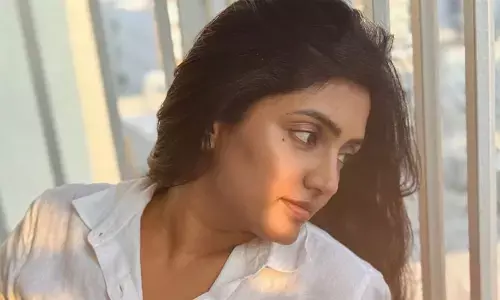 Eesha Rebba : హస్కీ లుక్స్‌తో రెచ్చగొడుతున్న ఈషా