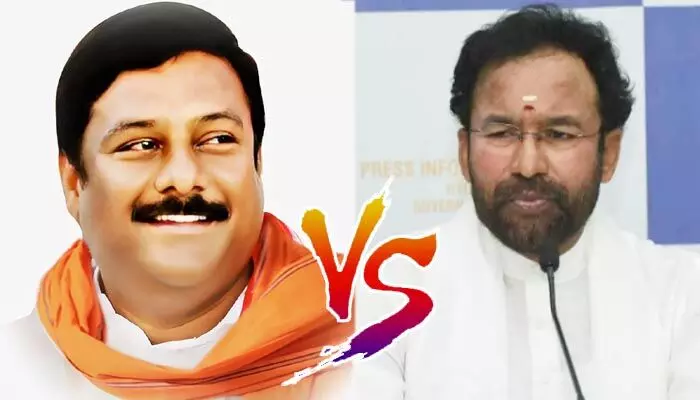 Hot News: అధ్యక్షుడు Vs బీజేఎల్పీ..! రెండు వర్గాలుగా చీలిన ఎమ్మెల్యేలు? Hot News: అధ్యక్షుడు Vs బీజేఎల్పీ..! రెండు వర్గాలుగా చీలిన ఎమ్మెల్యేలు?