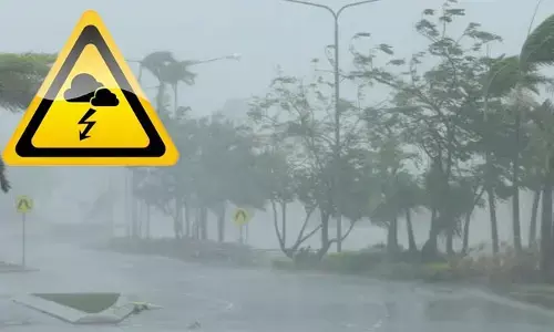 Rain Alret: రాష్ట్రంపై ఉపరితల ద్రోణి ప్రభావం.. రానున్న 48 గంటల్లో ఆ జిల్లాల్లో భారీ వర్షాలు