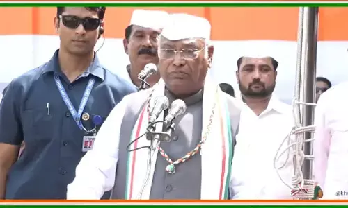 Kharge: వారి వల్లే దేశం రెండు ముక్కలు.. కాంగ్రెస్ చీఫ్ ఖర్గే సంచలన వ్యాఖ్యలు