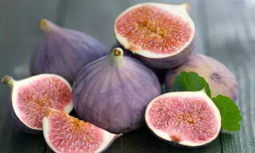 Figs : అనారోగ్య సమస్యలతో బాధపడుతున్నారా.. ఈ పండ్లను తినడం వెంటనే ప్రారంభించండి..