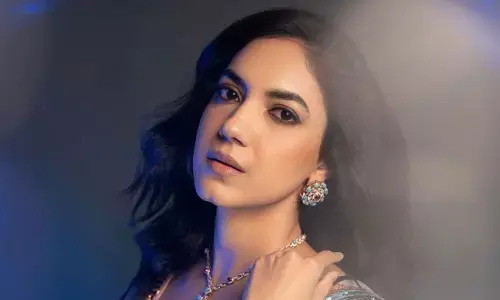 Ritu Varma : చీరకట్టులో అందంతో ఆకట్టుకుంటున్న ముద్దుగుమ్మ.